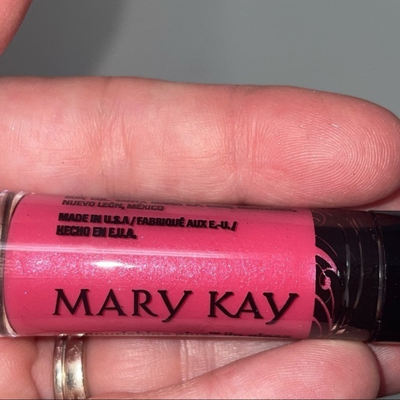 Mary Kay NouriShine Plus Lip Gloss | Shock Tart | NWT | EXPIRED - Picture 4 of 4